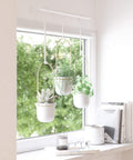 immagine-7-umbra-set-3-vasi-sospesi-decorativi-in-acciaio-biancoottone-ean-028295323444