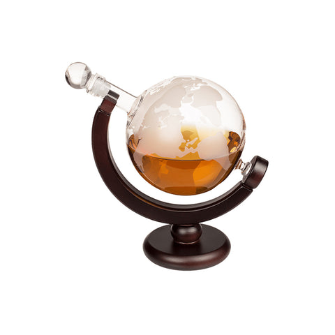 Decantador de licor con forma de globo con 2 vasos de vidrio sobre soporte de madera 850ml